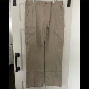 EDDIE BAUER cargo pants • excellent • khaki